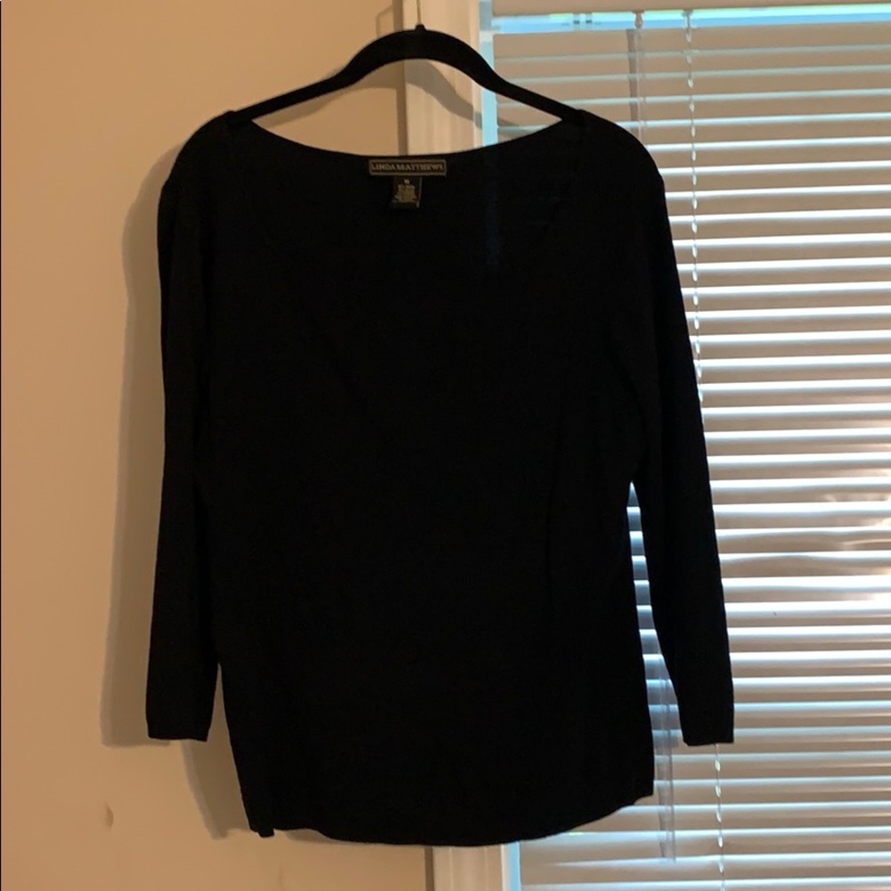 Black sweater scoop neck sz Medium Linda Matthews